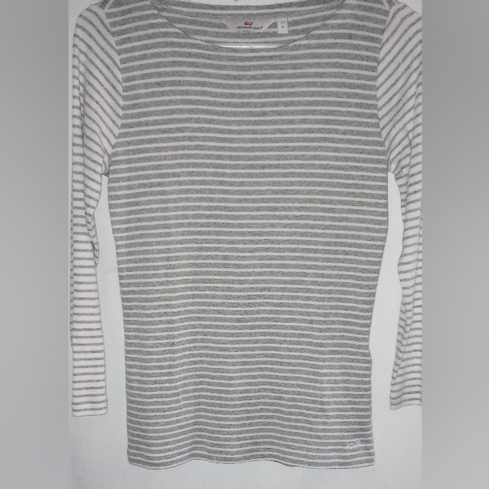 Vineyard Vines  classic 3/4 sleeve top Heathered grey and white striped …